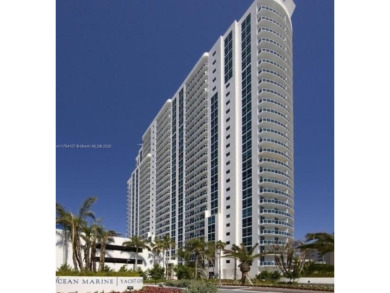 This spacious 2 Bedrooms/2.5 Bathrooms split layout condo on the