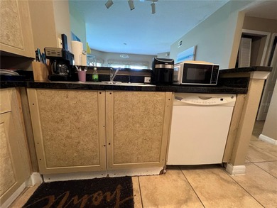 Condo 2BR/2BA just minutes from Disney! Resort-style amenities