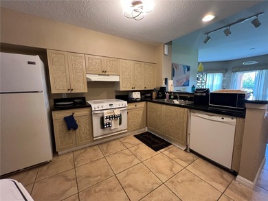 Condo 2BR/2BA just minutes from Disney! Resort-style amenities