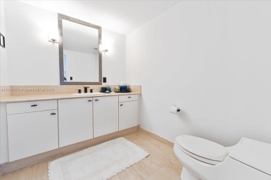 GREAT INVESTMENT OPPORTUNITY Stunning 4-bed, 3.5-bath corner