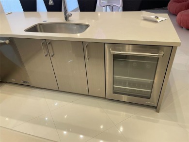 Estate Sale. Spectacular high-floor Barcelona *C* residence in