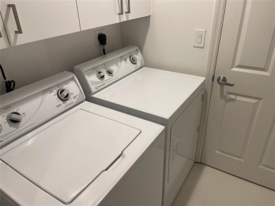 Estate Sale. Spectacular high-floor Barcelona *C* residence in