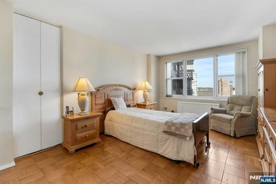Fabulous 2 bed/2bath on high floor with glass enclosed terrace
