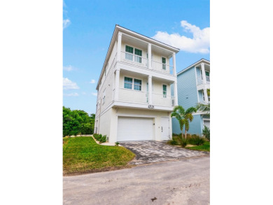 Welcome to Salty Seagull at Hunter's point, stunning 3 bedroom