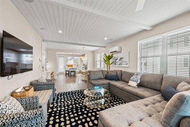 Welcome to Salty Seagull at Hunter's point, stunning 3 bedroom