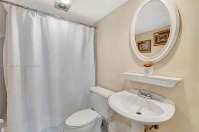 Bright and Spacious 2-Bed, 2-Bath Condo with Stunning Sunset