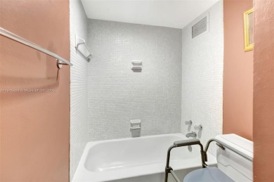 Bright and Spacious 2-Bed, 2-Bath Condo with Stunning Sunset