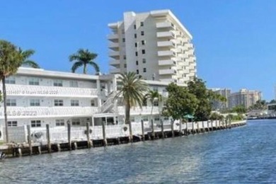 Come take a look at this cozy unit on Golden Isle Drive in