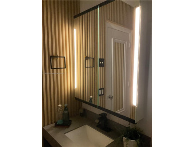 Come take a look at this cozy unit on Golden Isle Drive in