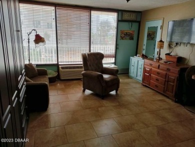 WOW! WHAT A VIEW. BEAUTIFUL PET FRIENDLY CONDO. ALL UTILITIES