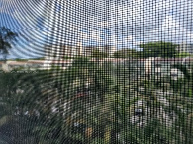 Spacious & Well-maintained a 2 bed/2 bath condo in a Great 55+