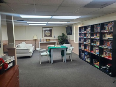 Spacious & Well-maintained a 2 bed/2 bath condo in a Great 55+