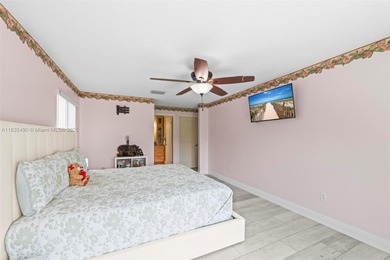 Spacious 4/2 Home With Renovated Kitchen Featuring Stainless