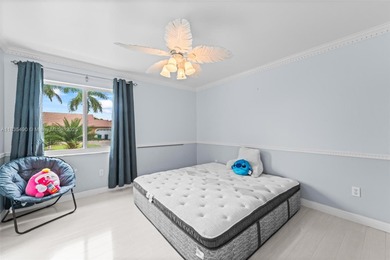 Spacious 4/2 Home With Renovated Kitchen Featuring Stainless