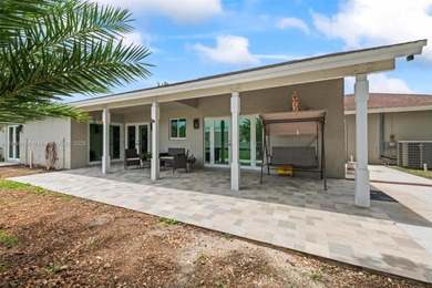 Spacious 4/2 Home With Renovated Kitchen Featuring Stainless