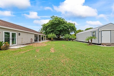 Spacious 4/2 Home With Renovated Kitchen Featuring Stainless