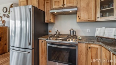 Look no further! Paradise found! You'll never want to leave this