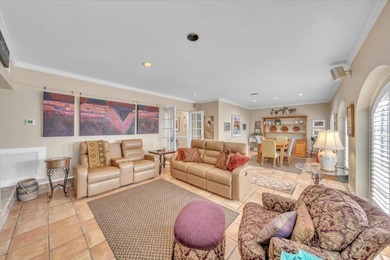 Rarely Available Waterfront Luxury Condo!

Experience