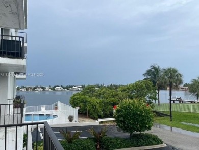 Enjoy the beautiful views of the  Intracoastal, Lantana Ocean
