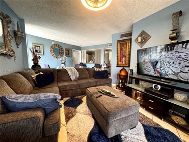 2/2 in the heart of miami hialeah, NEW AC UNIT, Excellent