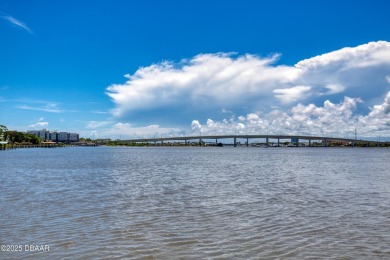 Quaint 1 bedroom, 1 1/2 bathroom with assigned, 1 car parking