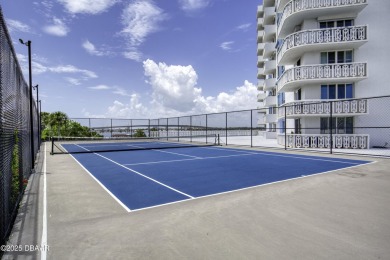 Quaint 1 bedroom, 1 1/2 bathroom with assigned, 1 car parking