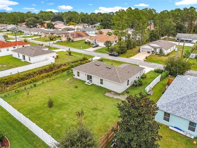 Is this possibly the sweetest home in Palm Coast? I say YES!