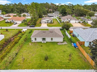 Is this possibly the sweetest home in Palm Coast? I say YES!