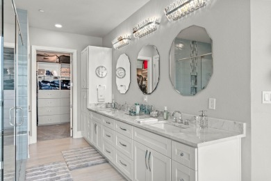 Welcome to Penthouse 1201 located in the iconic Destin Yacht