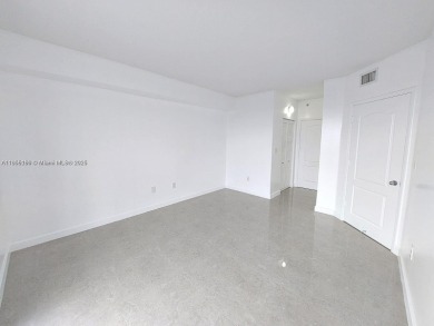 Great investment opportunity - unit rented until August 2026!