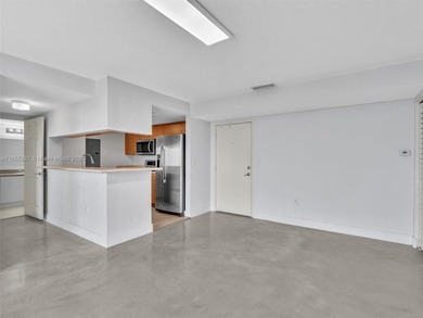 Bright and modern 2-bedroom, 2-bath condo in the heart of