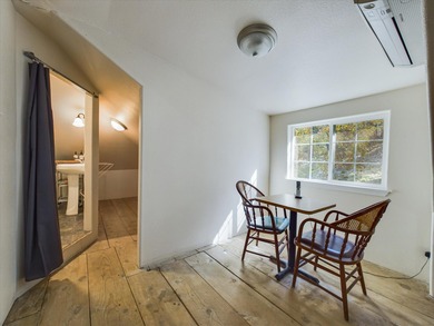 This vintage historical Red Barn in Douglas City, CA, offers a