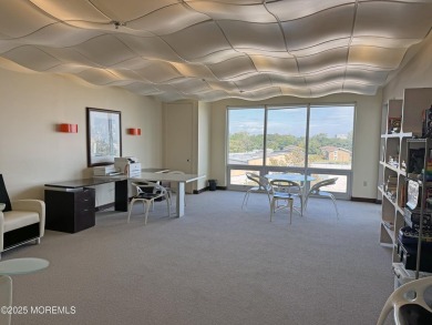 OCEAN VIEWS ARE INSPIRING! Live a vacation lifestyle all year in