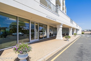 OCEAN VIEWS ARE INSPIRING! Live a vacation lifestyle all year in