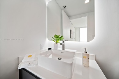 Gorgeous Penthouse 2 Bedroom in the heart of Downtown