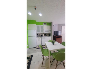 Great Investment Opportunity! This cozy 1-bedroom, 1-bath condo