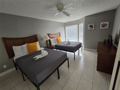 Great Investment Opportunity! This cozy 1-bedroom, 1-bath condo