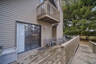 Love Silver Lake, but don't enjoy the crowds? This property is