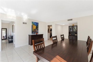 Beautiful Atlantic Ocean and Hugh Taylor Birch State Park views