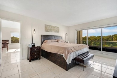 Beautiful Atlantic Ocean and Hugh Taylor Birch State Park views