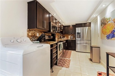 Beautiful Atlantic Ocean and Hugh Taylor Birch State Park views