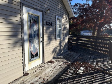 Premier location for your business in Baldwin! Great visibility