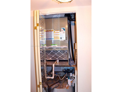 Welcome to your new home in the heart of Pembroke Pines! This