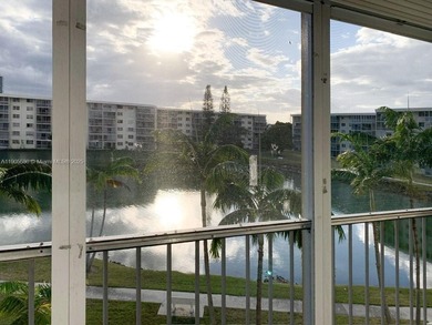 PRICE REDUCTION. Nicely remodel unit. One bedroom, one bathroom