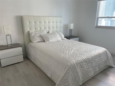 Recently renovated (bedrooms, bathrooms, kitchen and hardwood