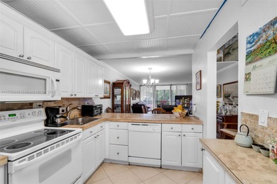 Tranquil 2-Bedroom, 2-Bathroom Condo in the Environ at Inverrary