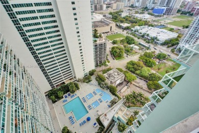 Live where Biscayne Bay meets the heartbeat of the city. Quantum