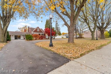 Welcome to this unique and versatile property located in the