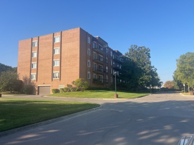 2 BR/2 bath end unit condo located in Washington Courte