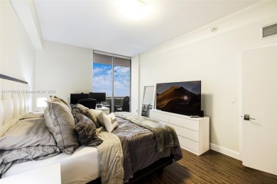 SPACIOUS 2BED/2BATH UNIT WITH PANORAMIC VIEWS OF BISCAYNE BAY
